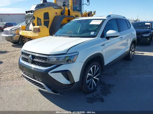 3VVEX7B25RM043592 2024 VOLKSWAGEN TAOS - Image 2