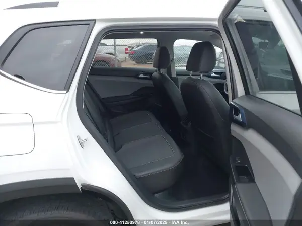 3VVEX7B25RM043592 2024 VOLKSWAGEN TAOS - Image 8