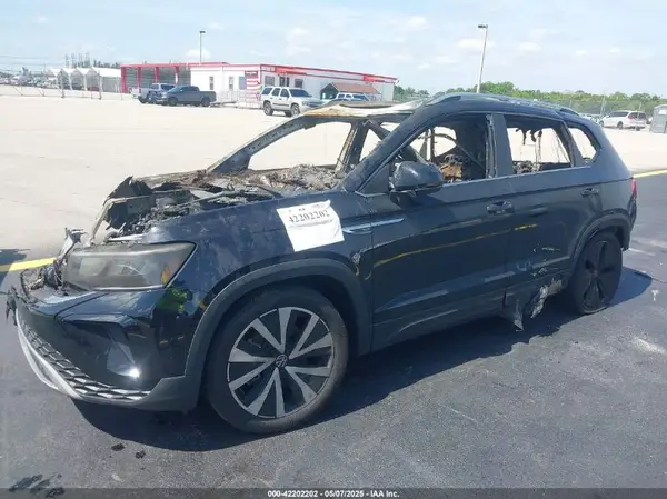 3VVEX7B25RM056343 2024 VOLKSWAGEN TAOS - Image 2