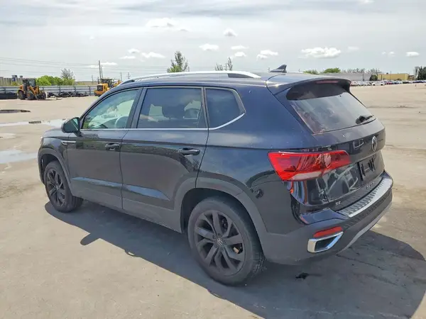 3VVEX7B25RM057993 2024 VOLKSWAGEN TAOS - Image 2