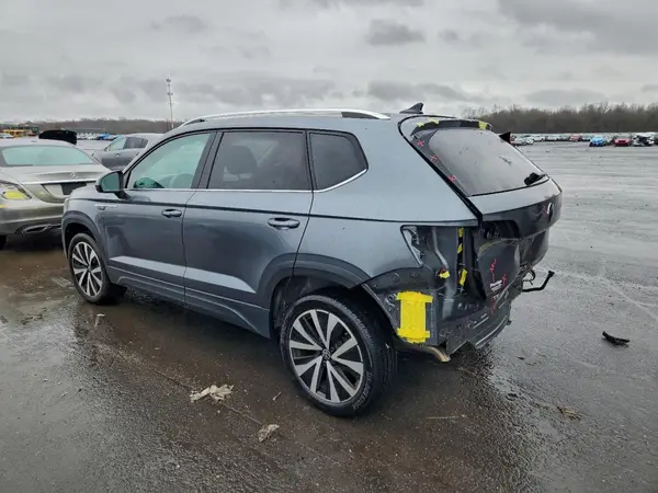 3VVEX7B25RM096938 2024 VOLKSWAGEN TAOS - Image 2