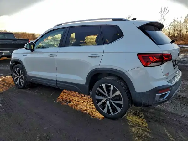 3VVEX7B26PM331778 2023 VOLKSWAGEN TAOS - Image 2