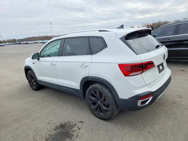 3VVEX7B26RM012853 2024 VOLKSWAGEN TAOS - Image 2