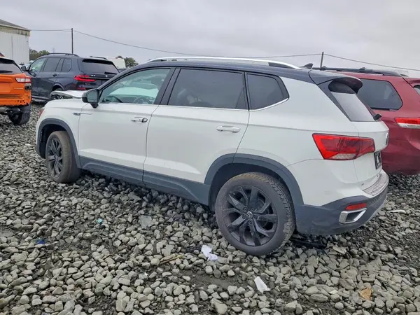 3VVEX7B26RM015378 2024 VOLKSWAGEN TAOS - Image 2
