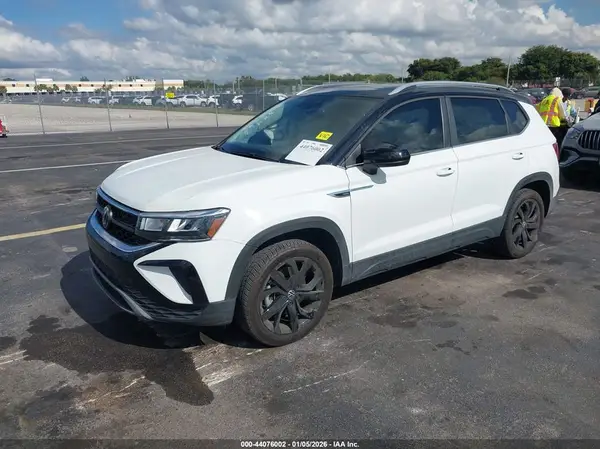 3VVEX7B26RM032116 2024 VOLKSWAGEN TAOS - Image 2
