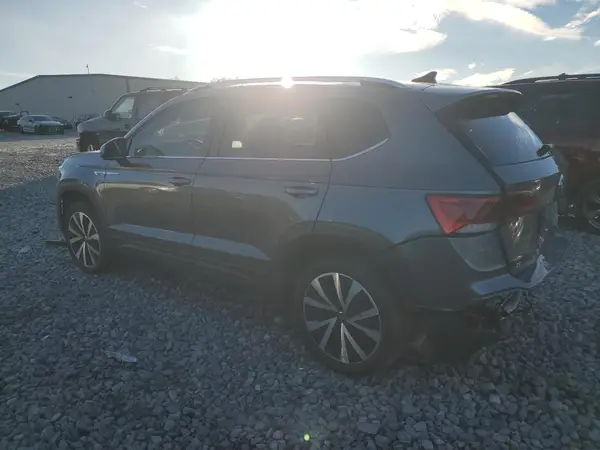 3VVEX7B26RM096964 2024 VOLKSWAGEN TAOS - Image 2