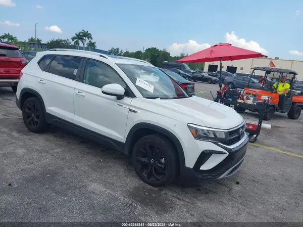 3VVEX7B26RM128537 2024 VOLKSWAGEN TAOS - Image 1