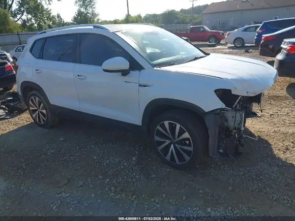 3VVEX7B27PM317131 2023 VOLKSWAGEN TAOS - Image 1