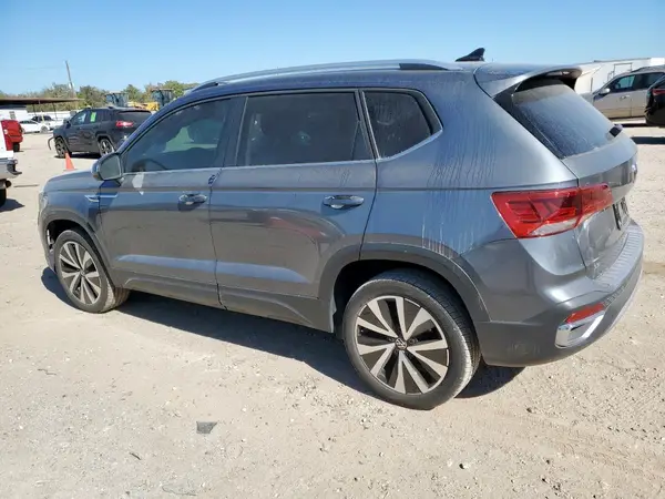 3VVEX7B27PM382657 2023 VOLKSWAGEN TAOS - Image 2