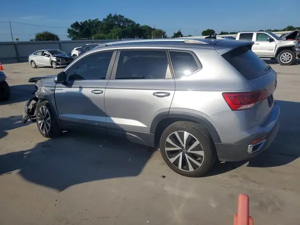 3VVEX7B27RM057171 2024 VOLKSWAGEN TAOS - Image 2