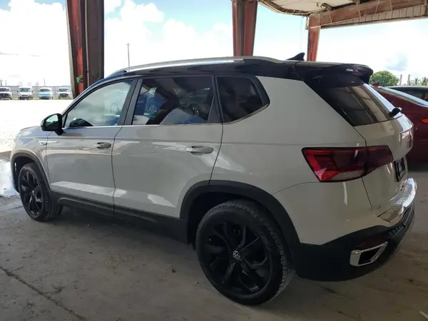 3VVEX7B27RM060636 2024 VOLKSWAGEN TAOS - Image 2