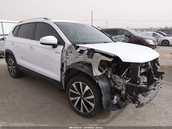 3VVEX7B27RM088355 2024 VOLKSWAGEN TAOS - Image 1