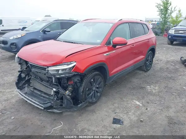 3VVEX7B28RM039214 2024 VOLKSWAGEN TAOS - Image 2
