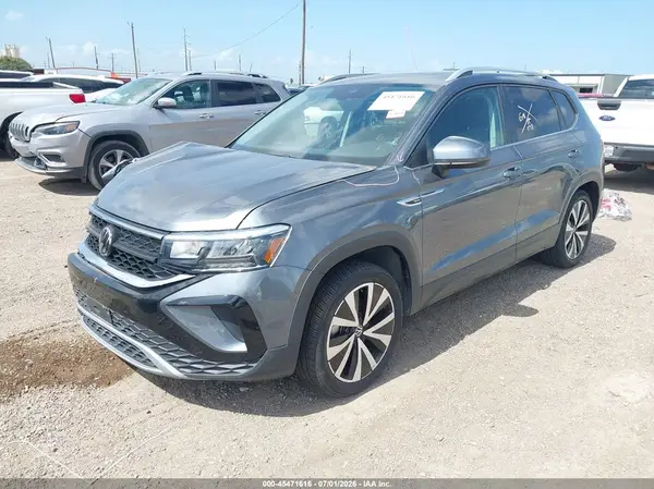 3VVEX7B28RM101596 2024 VOLKSWAGEN TAOS - Image 2