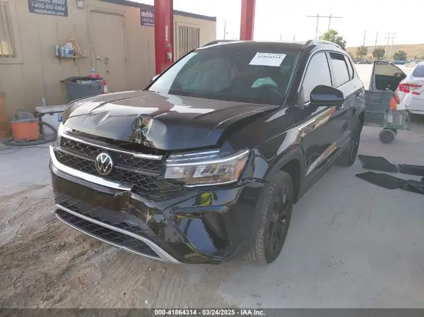 3VVEX7B28RM126837 2024 VOLKSWAGEN TAOS - Image 2