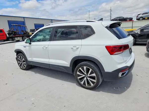 3VVEX7B29PM347571 2023 VOLKSWAGEN TAOS - Image 2