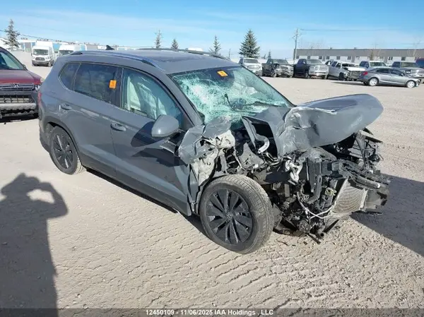 3VVEX7B29RM023989 2024 VOLKSWAGEN TAOS - Image 1