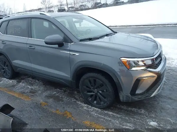 3VVEX7B29RM041795 2024 VOLKSWAGEN TAOS - Image 1