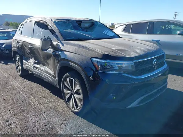 3VVEX7B29RM051582 2024 VOLKSWAGEN TAOS - Image 1