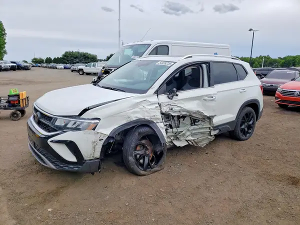 3VVEX7B29RM065370 2024 VOLKSWAGEN TAOS - Image 1