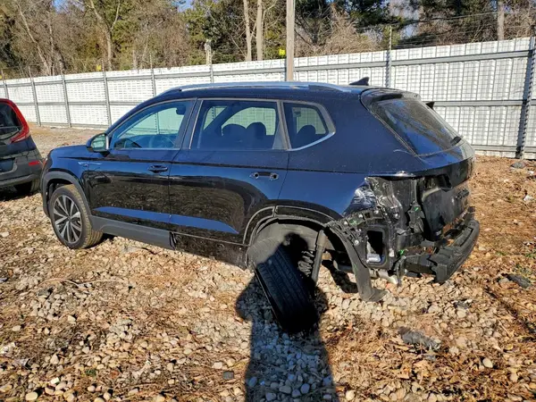 3VVEX7B29RM099261 2024 VOLKSWAGEN TAOS - Image 2