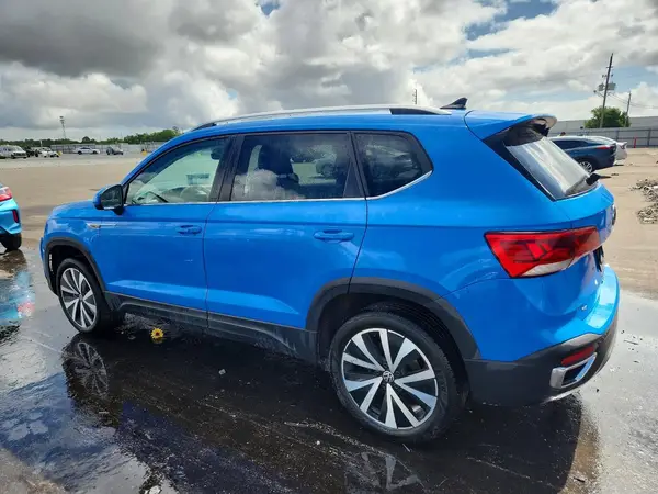3VVEX7B29RM127432 2024 VOLKSWAGEN TAOS - Image 2