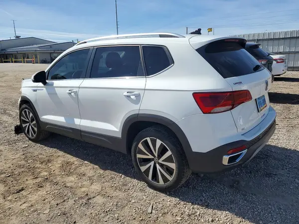 3VVEX7B2XPM327989 2023 VOLKSWAGEN TAOS - Image 2