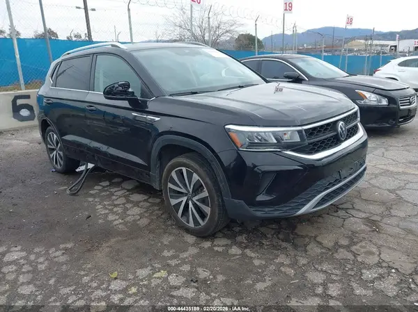 3VVEX7B2XPM336336 2023 VOLKSWAGEN TAOS - Image 1