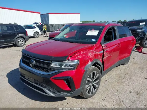 3VVEX7B2XPM348423 2023 VOLKSWAGEN TAOS - Image 2