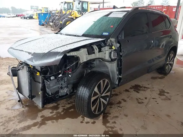 3VVEX7B2XPM361172 2023 VOLKSWAGEN TAOS - Image 2