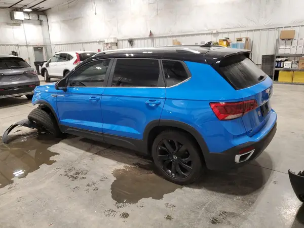 3VVEX7B2XPM369661 2023 VOLKSWAGEN TAOS - Image 2