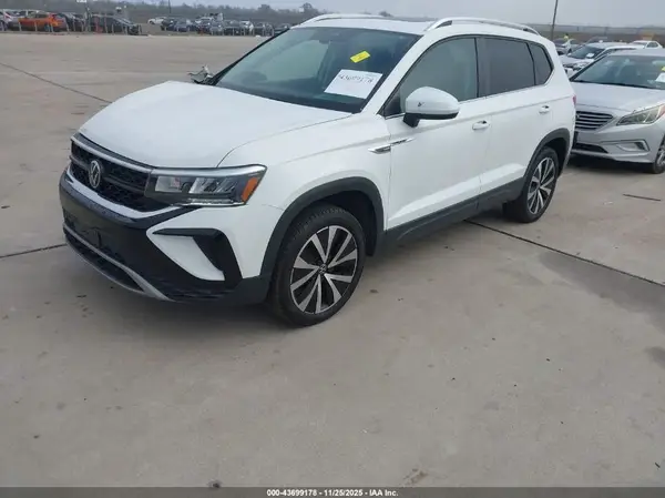 3VVEX7B2XRM060176 2024 VOLKSWAGEN TAOS - Image 2