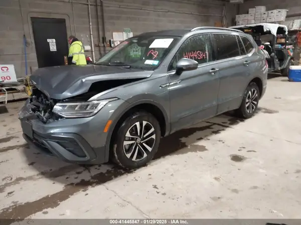 3VVFB7AX0RM183789 2024 VOLKSWAGEN TIGUAN - Image 2