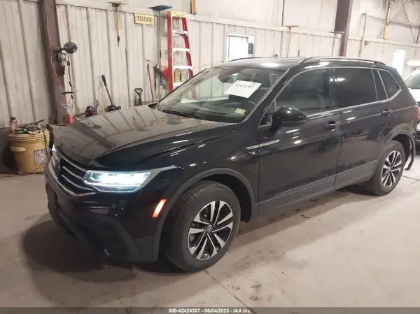 3VVFB7AX1RM043864 2024 VOLKSWAGEN TIGUAN - Image 2