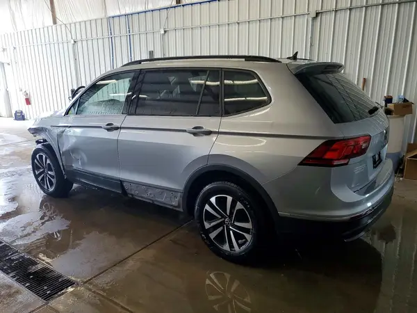 3VVFB7AX2PM059617 2023 VOLKSWAGEN TIGUAN - Image 2