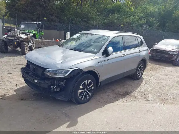3VVFB7AX3PM071114 2023 VOLKSWAGEN TIGUAN - Image 2
