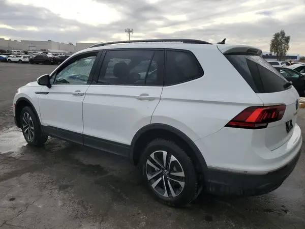 3VVFB7AX4RM040490 2024 VOLKSWAGEN TIGUAN - Image 2