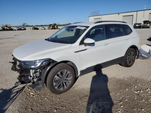 3VVFB7AX8RM135392 2024 VOLKSWAGEN TIGUAN - Image 1