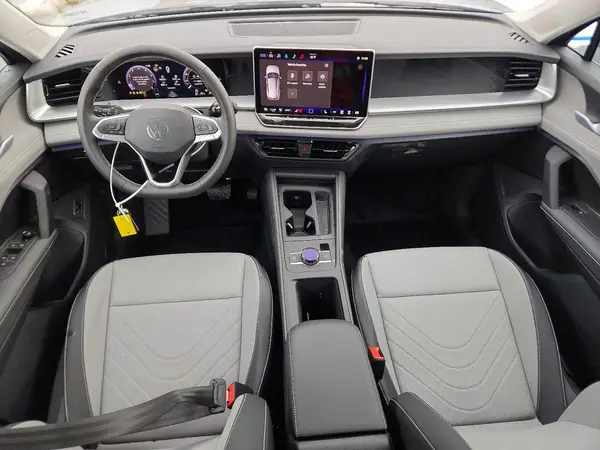 3VVFR7RM3SM044686 2025 VOLKSWAGEN TIGUAN - Image 8