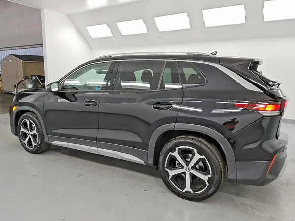 3VVFR7RM4TM017272 2026 VOLKSWAGEN TIGUAN - Image 2