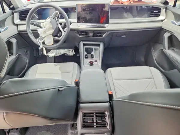 3VVFR7RM4TM019233 2026 VOLKSWAGEN TIGUAN - Image 8