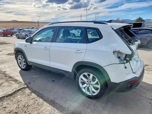 3VVFX7B20PM348595 2023 VOLKSWAGEN TAOS - Image 2
