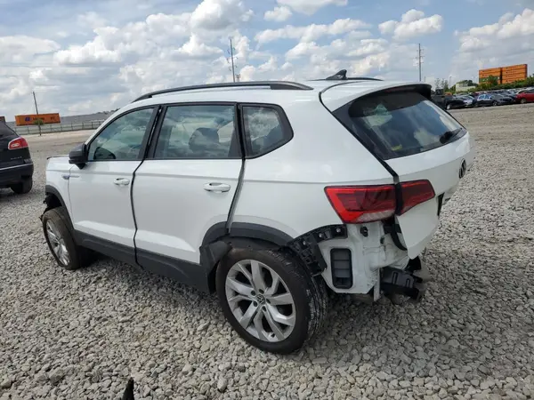 3VVFX7B22PM346914 2023 VOLKSWAGEN TAOS - Image 2