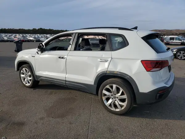 3VVFX7B28PM346500 2023 VOLKSWAGEN TAOS - Image 2