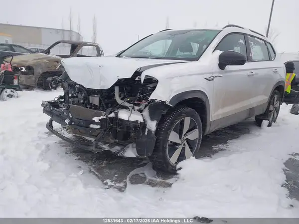 3VVGX7B22RM092919 2024 VOLKSWAGEN TAOS - Image 2