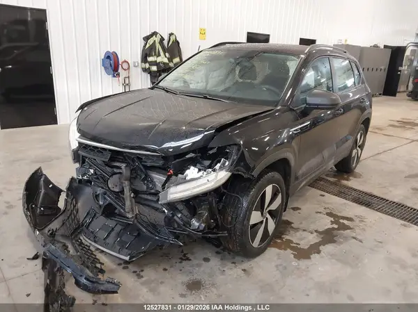 3VVGX7B27RM079101 2024 VOLKSWAGEN TAOS - Image 2