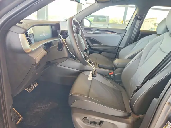 2026 VOLKSWAGEN TIGUAN auction photo 7