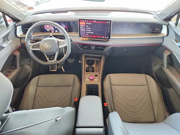 2026 VOLKSWAGEN TIGUAN auction photo 8