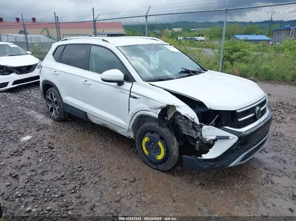 3VVJX7B23NM020157 2022 VOLKSWAGEN TAOS - Image 1