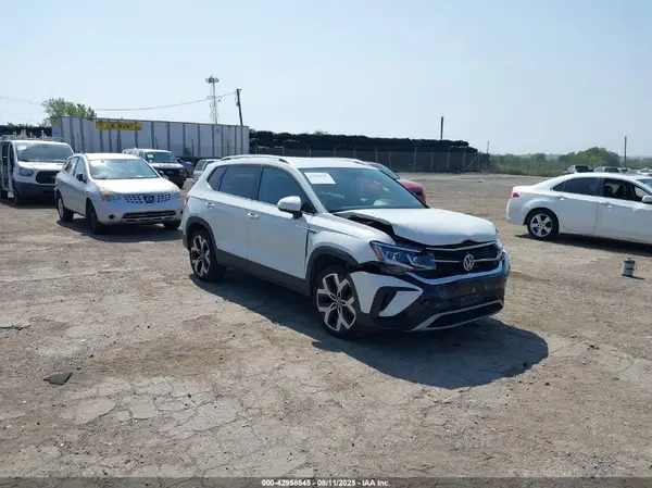 3VVJX7B25NM038305 2022 VOLKSWAGEN TAOS - Image 1